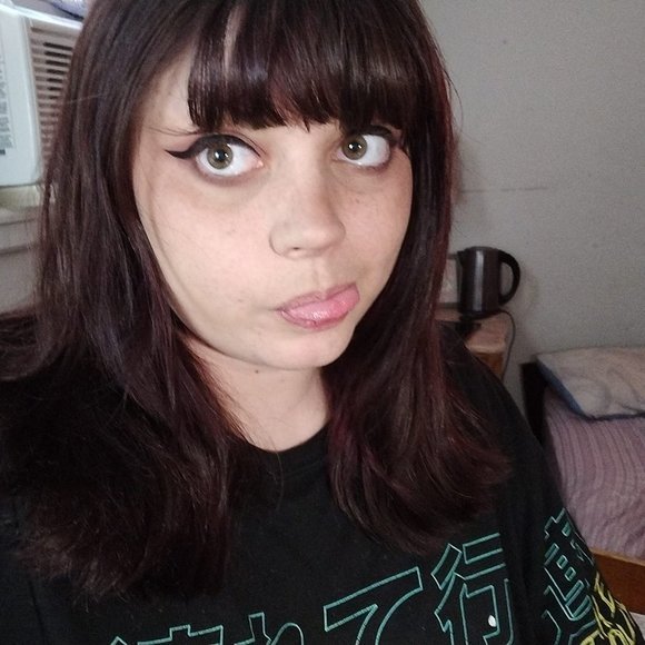 Meet your Posher, Tiarra - Picture 5 of 5